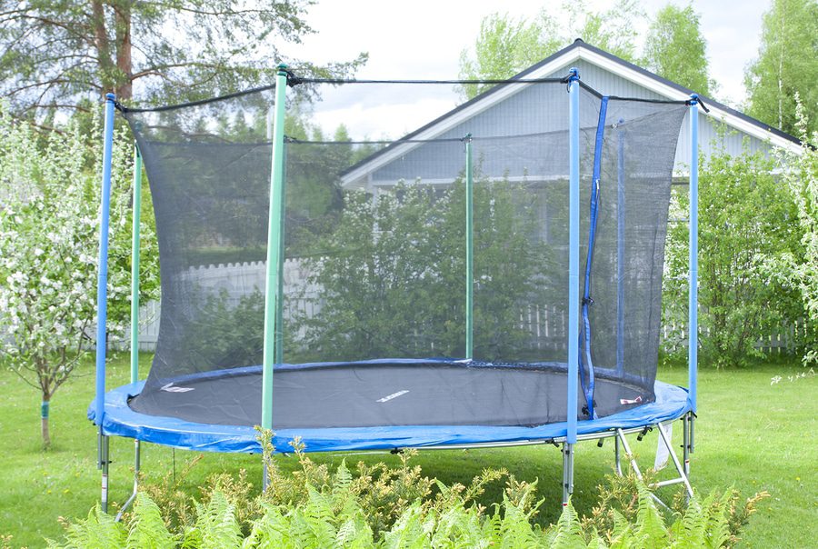 WEG – Anlage: Darf ein Trampolin im Garten stehen?