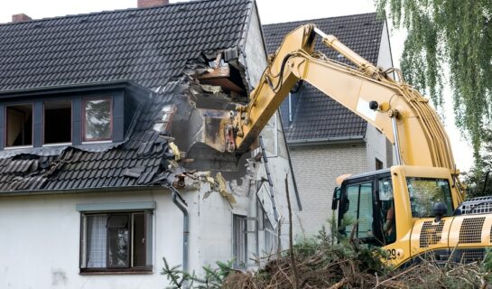 Wohnungsräumung – Abriss des alten Wohngebäudes