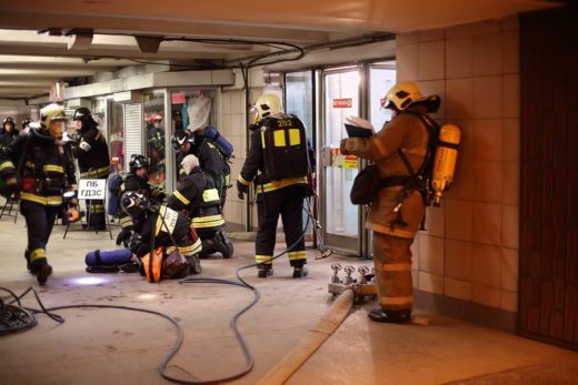 Wohnungseingangstürbeschädigung durch die vom Mieter gerufene Feuerwehr