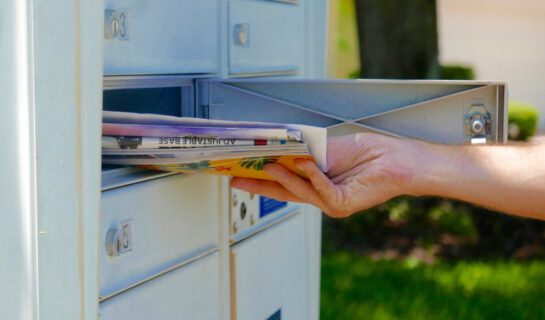 Wohngemeinschaft –  Anspruch auf Ausstattung der Mietsache mit einem Briefkasten