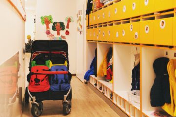 Fristlose Mietvertragskündigung – Abstellen Kinderwagen in Hausflur