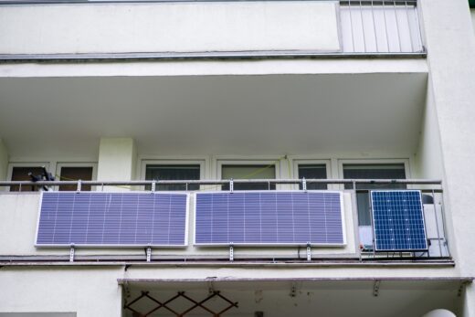 Mini Photovoltaik Anlage auf dem Balkon