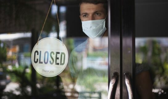 COVID-19-Pandemie bedingte Schließung eines Einzelhandelsgeschäfts – Mietmangel