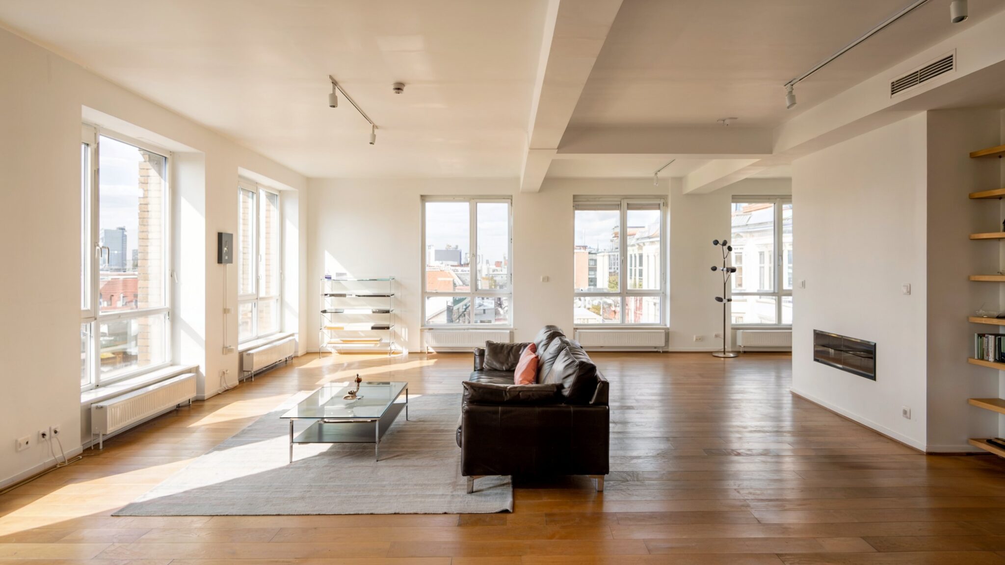 Eine besonders niedrige Miete für ein Luxus Apartment in Berlin sorgt für Zündstoff. Ist der Mietvertrag gültig?